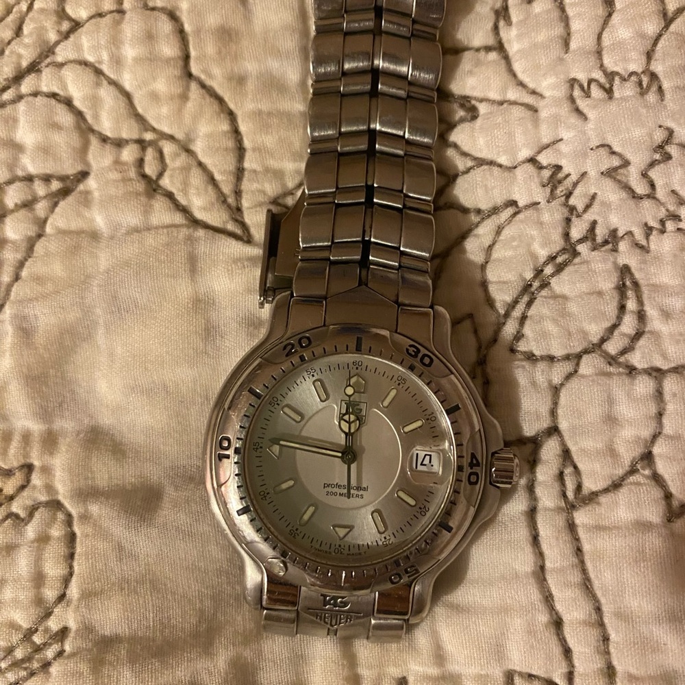 Tag watch